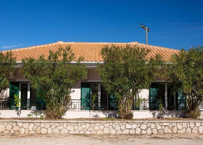Spacious Studios Lefkada Mountain View Near Beach